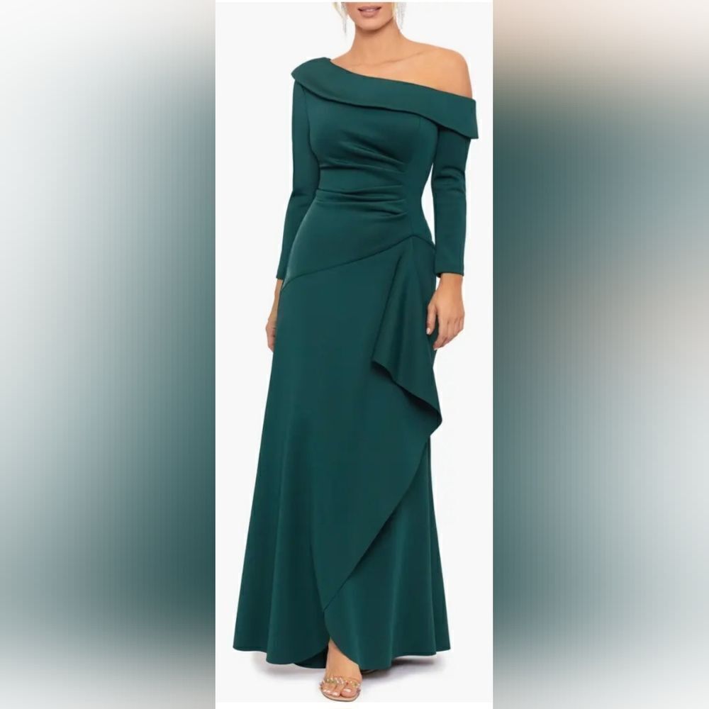 Xscape One-Shoulder Long Sleeve Scuba Crepe Gown NWT size 10 Green